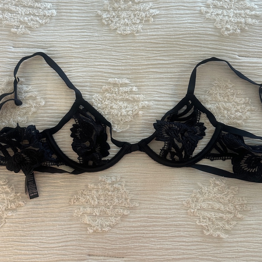 Victorias Secret Lingerie Bra